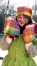 Load image into Gallery viewer, Wooly Wonder Hats
